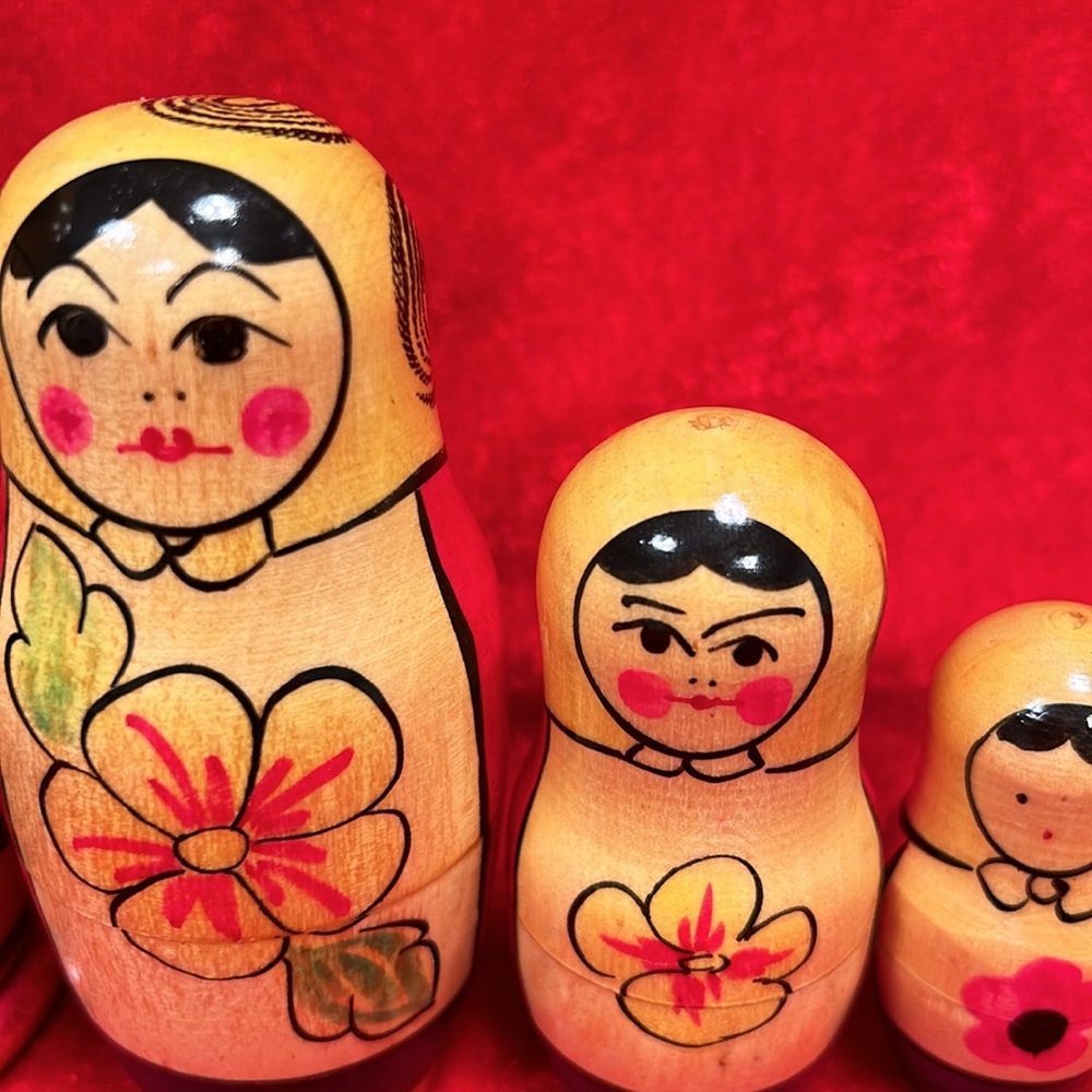 Authentic Russian Nesting Dolls Set - Picture 3 of 14